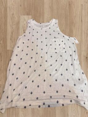 white tank